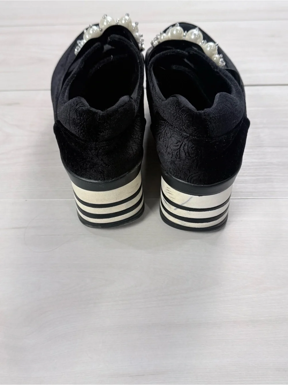 Embossed velvet Black Pearl-Embellished Platform loafers - Women's
